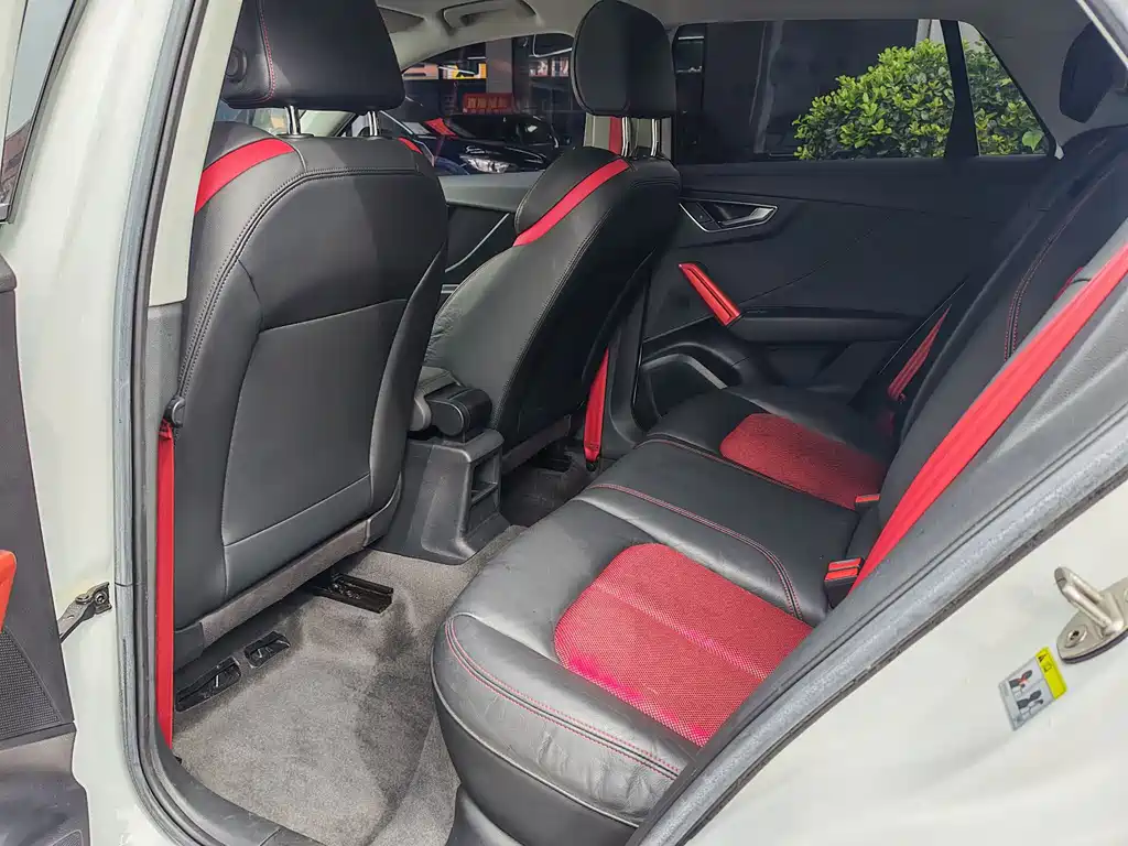 Audi Q2L 2018 35 TFSI Fashionable and Dynamic National VI купить на сайте DeffCars