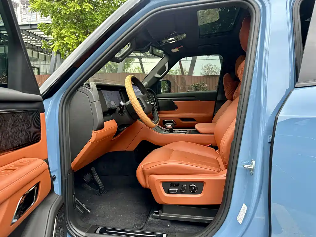 Jishi 01 2024 model, exclusive 6-seat long-range version купить на сайте DeffCars