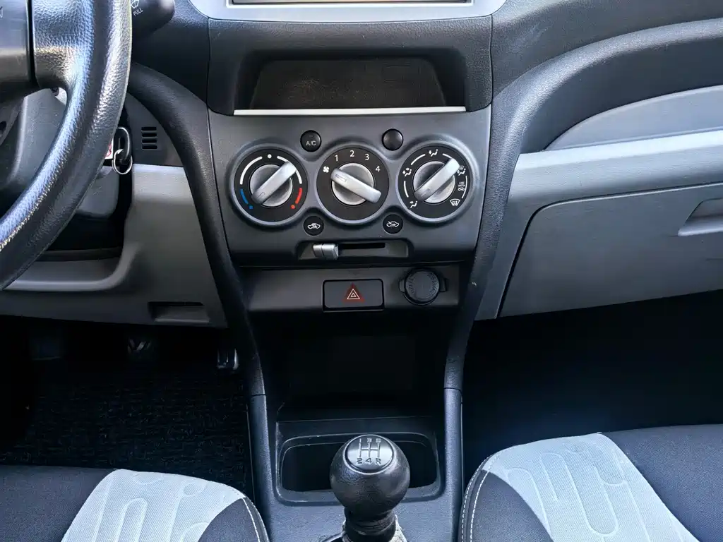 Alto 2013 1.0L manual practical model купить на сайте DeffCars