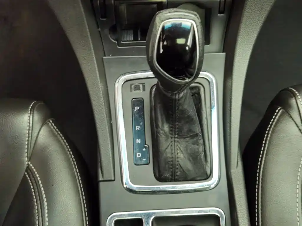 Emgrand 2017 Sedan Million Model 1.5L CVT Upward Interconnect Version купить на сайте DeffCars