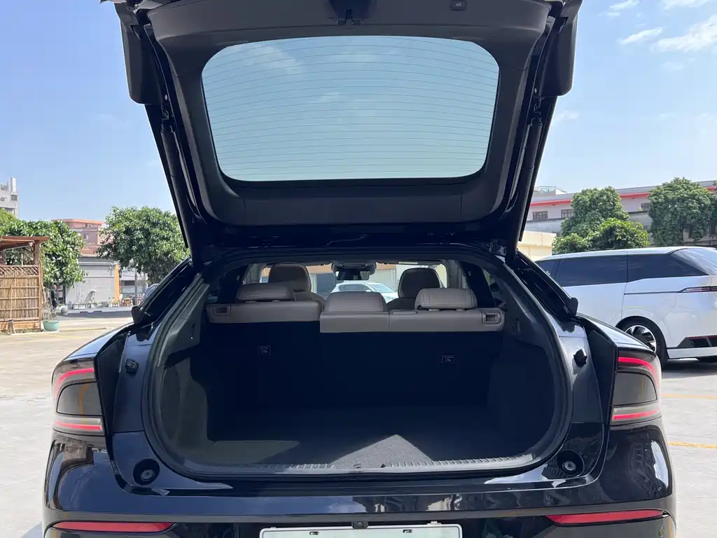 Xpeng P7+ 2024 Long Battery Life Max купить на сайте DeffCars