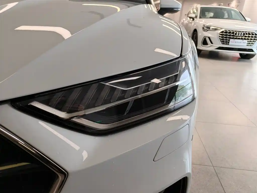 Audi A7 2023 45 TFSI Premium Selection купить на сайте DeffCars