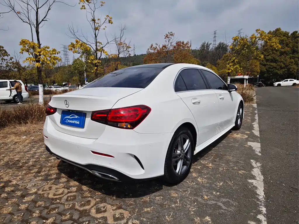 Mercedes-Benz A-Class 2021 A 180 L Sports Sedan купить на сайте DeffCars