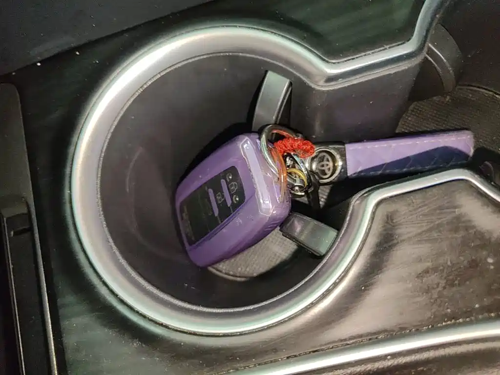 Camry 2021 2.5G Deluxe Edition купить на сайте DeffCars