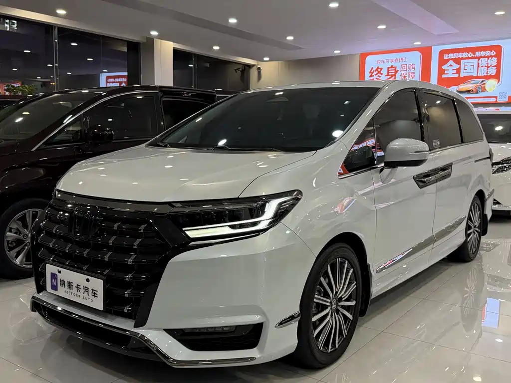 Alison 2024 2.0L e:HEV Deluxe Edition купить на сайте DeffCars