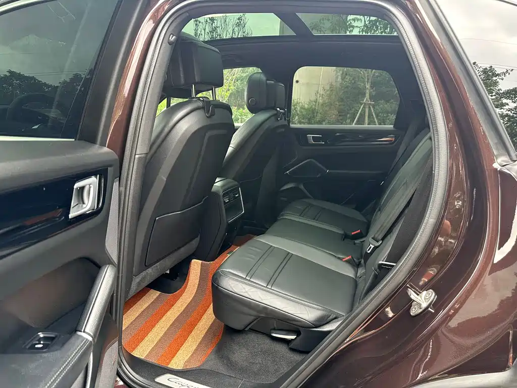 Cayenne New Energy 2021 Cayenne E-Hybrid 2.0T купить на сайте DeffCars