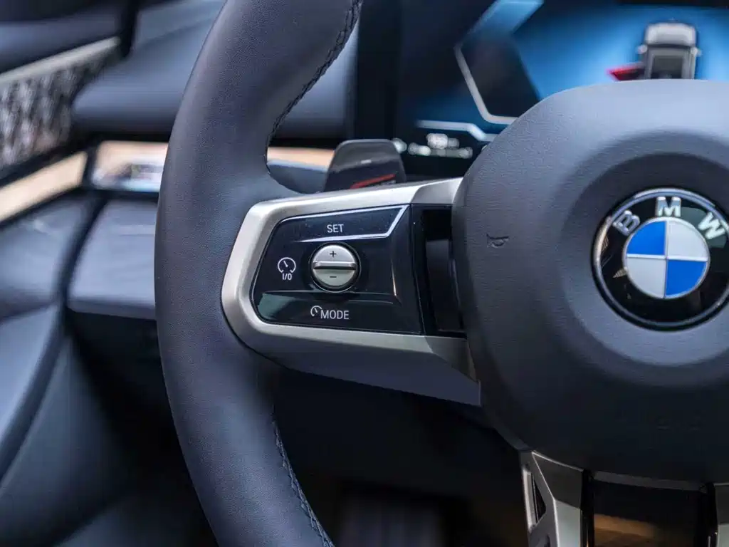 BMW 5 Series 2024 530Li Exclusive M Sports Package купить на сайте DeffCars