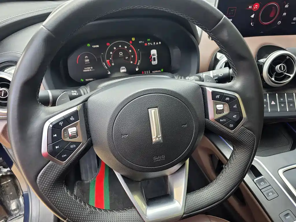 Wei brand VV7 2020 2.0T flagship model купить на сайте DeffCars