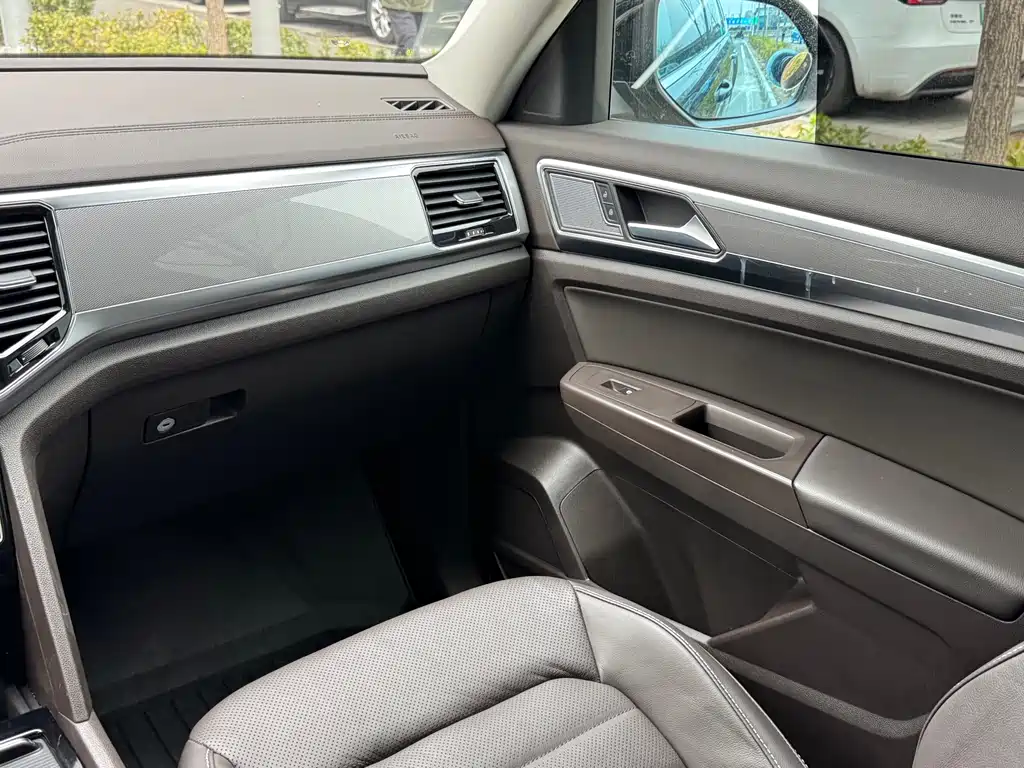 Touron 2020 facelift 380TSI four-wheel drive luxury version купить на сайте DeffCars