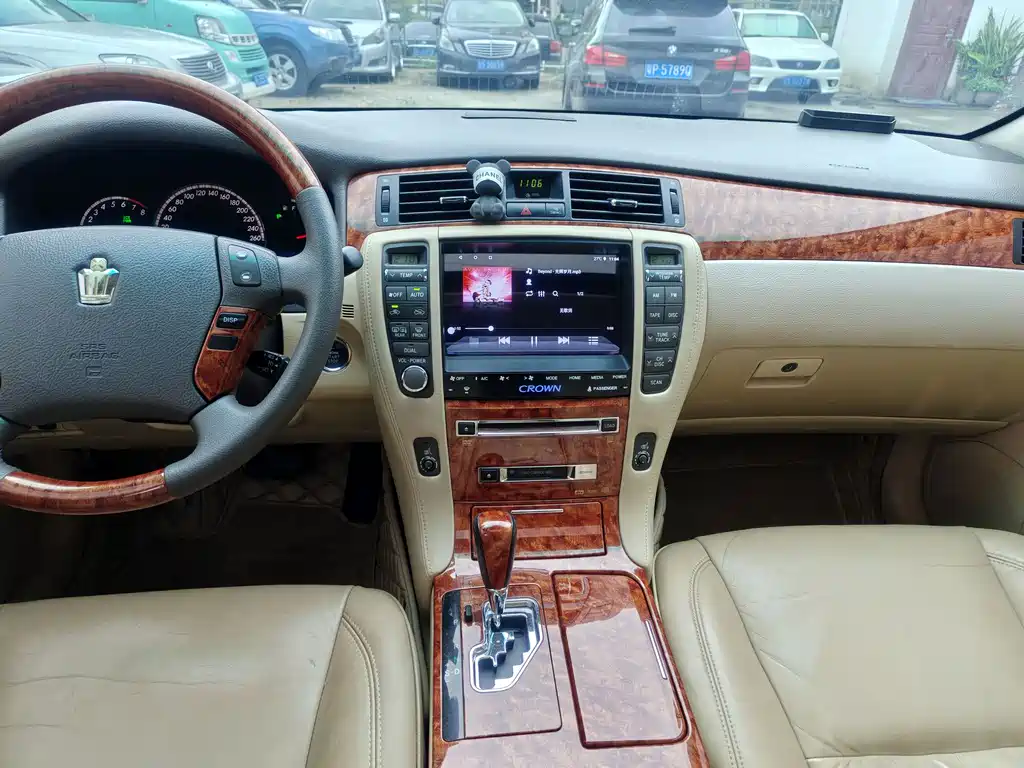 Crown 2007 3.0L Royal Saloon Navigation купить на сайте DeffCars