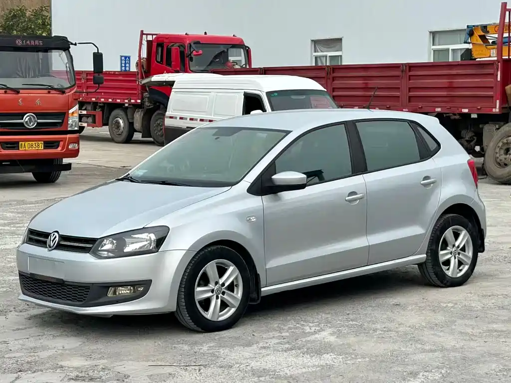 Polo 2011 1.4L automatic stylish version купить на сайте DeffCars