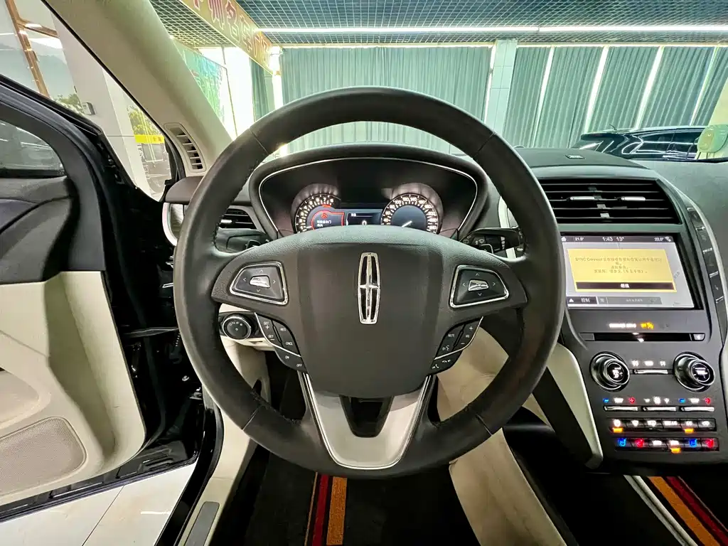 Lincoln MKC 2019 2.0T 2WD Premium Edition National VI купить на сайте DeffCars