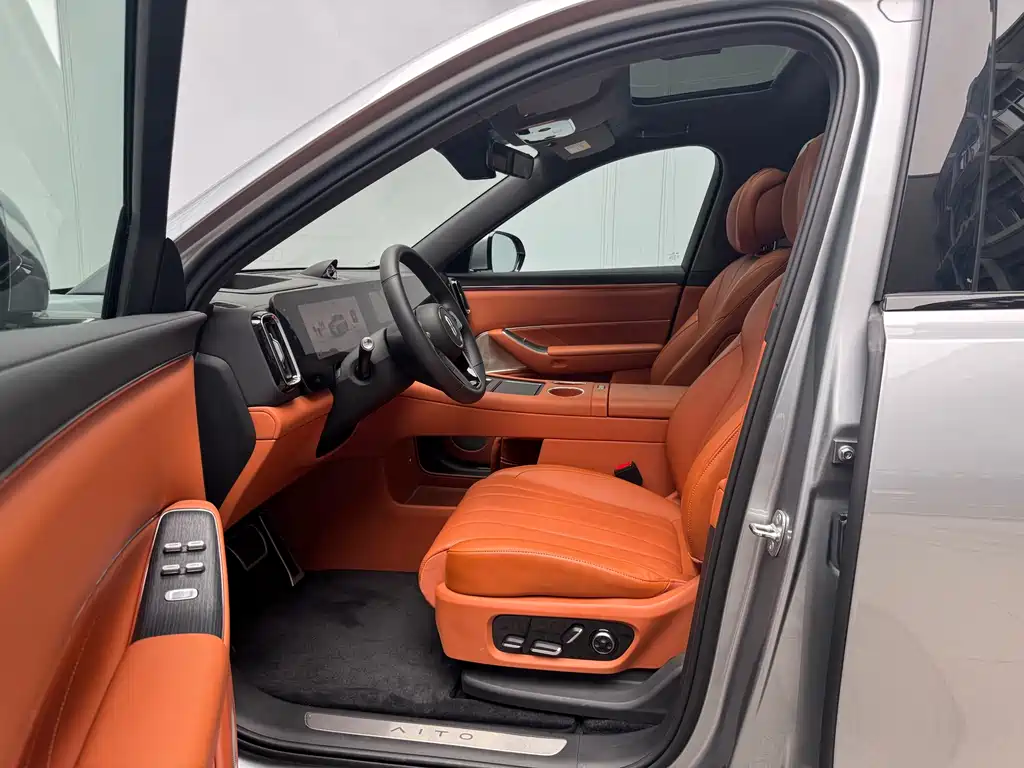 Wenjie M8 2025 extended range Ultra version 53.4kWh 5-seater version купить на сайте DeffCars