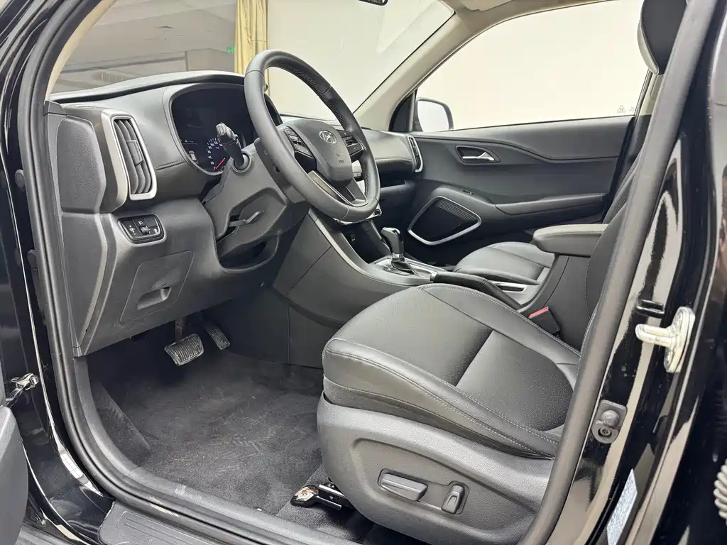 Beijing Hyundai ix35 2018 2.0L automatic two-wheel drive Zhiyong·Enjoy Edition купить на сайте DeffCars