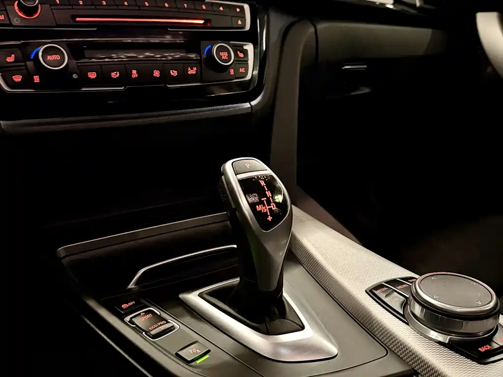 BMW 3 Series 2017 330i M Sports купить на сайте DeffCars