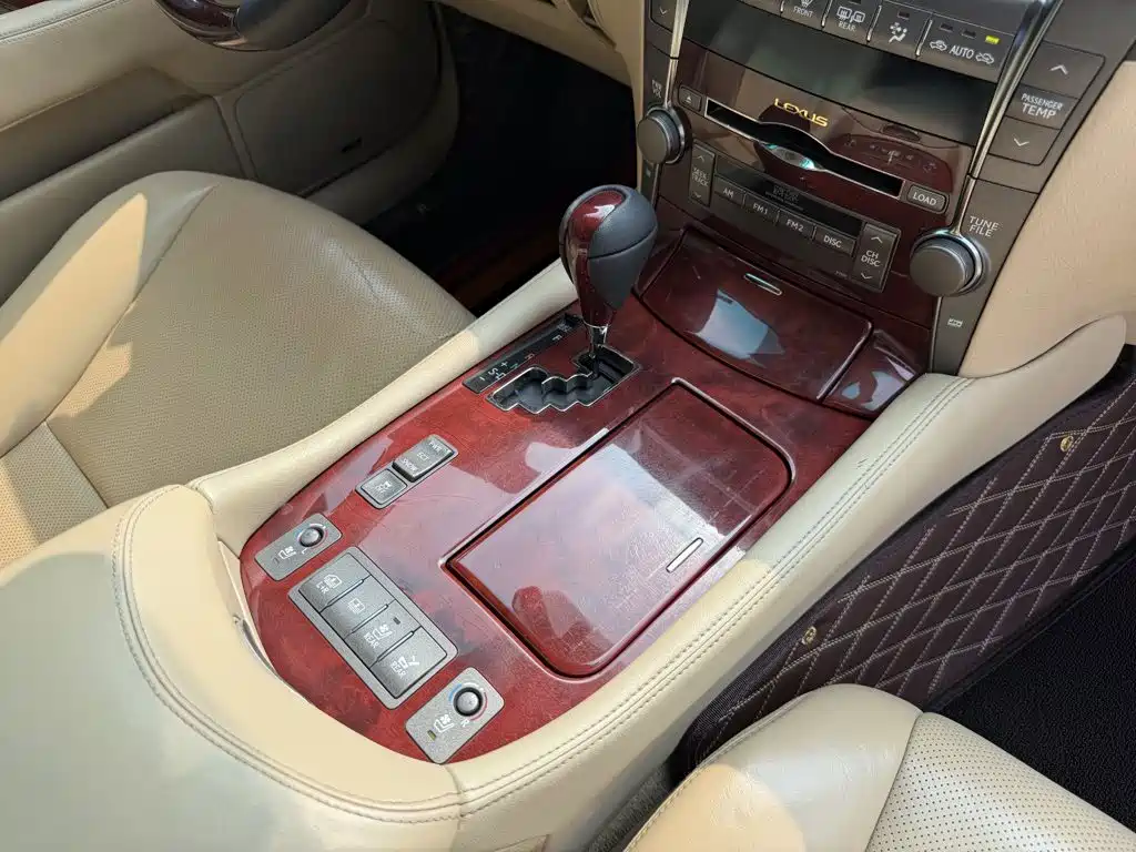 Lexus LS 2006 460L Premium Edition купить на сайте DeffCars