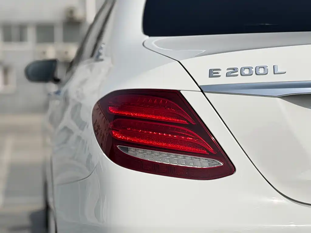 Mercedes-Benz E-Class 2017 E 200 L 4MATIC купить на сайте DeffCars