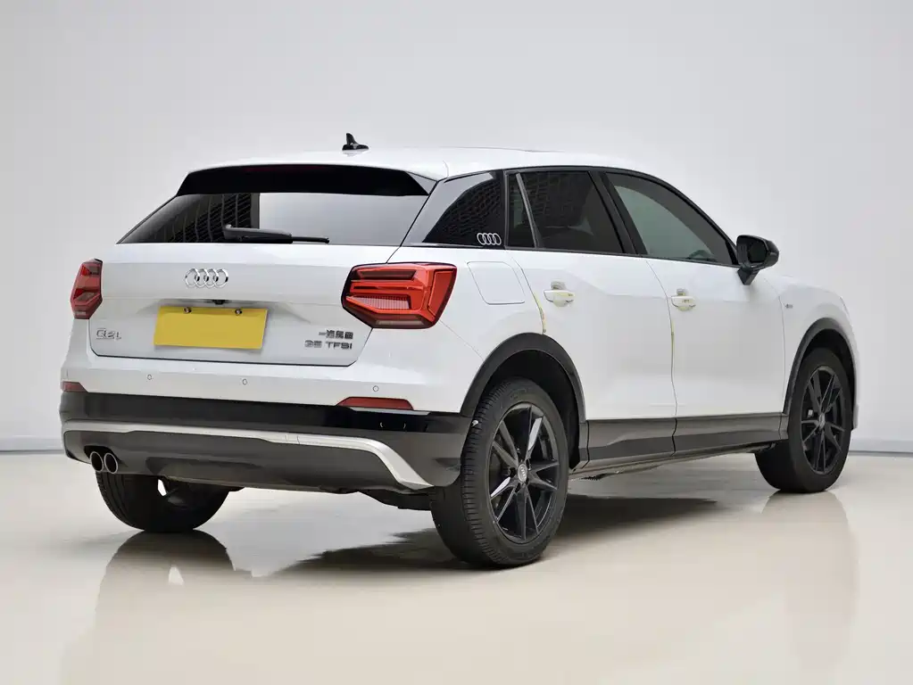 Audi Q2L 2021 35 TFSI aggressive and dynamic model купить на сайте DeffCars