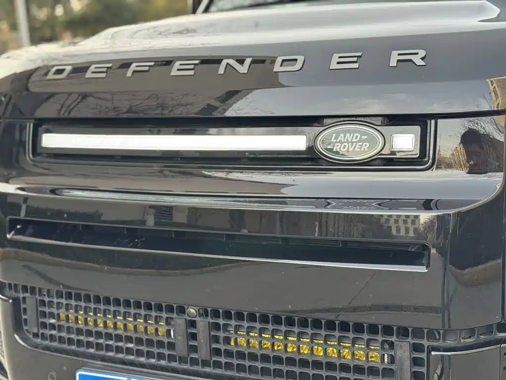 Land Rover Defender 2024 110 3.0T P400 X-DYNAMIC HSE купить на сайте DeffCars