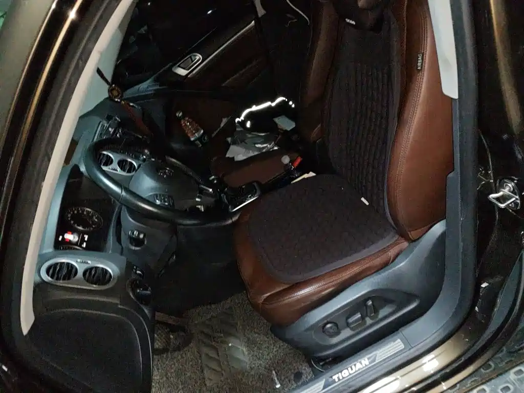 Tiguan 2015 1.8TSI automatic two-wheel drive luxury model купить на сайте DeffCars