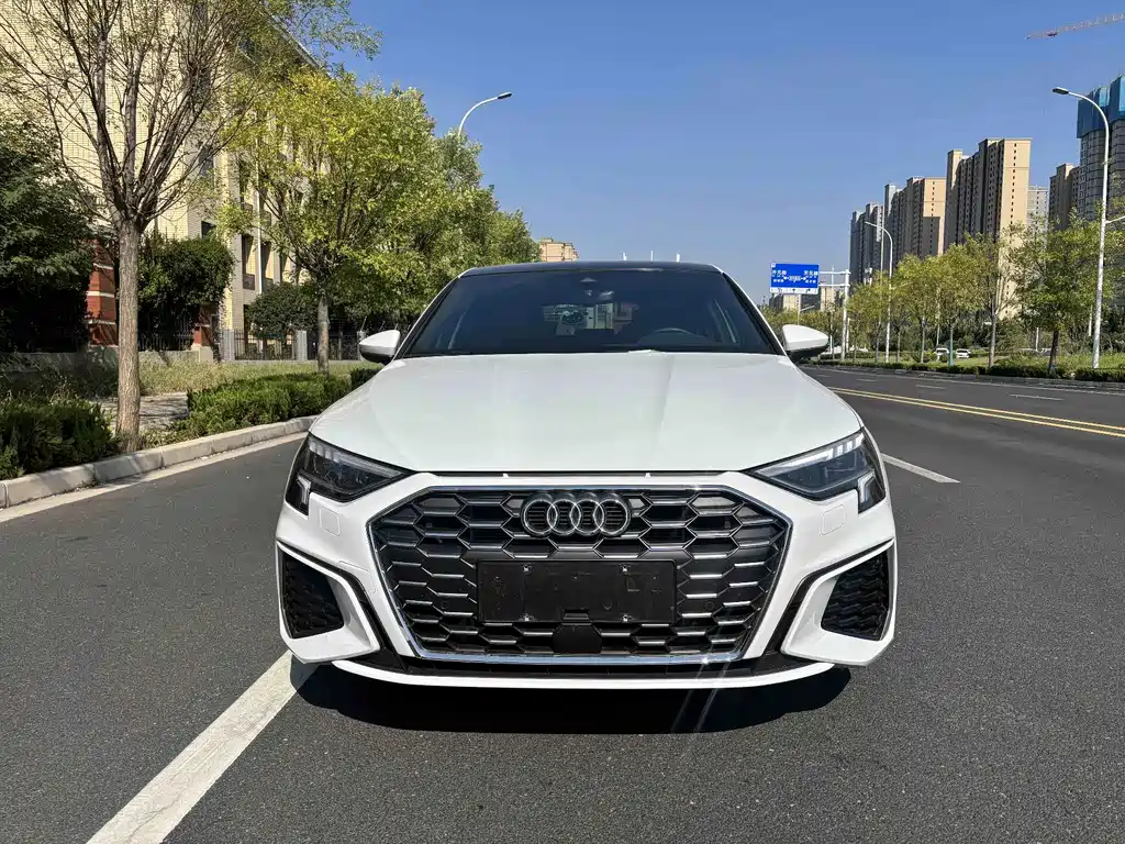 Audi A3 2023 facelift Sportback 35 TFSI stylish and sporty купить на сайте DeffCars