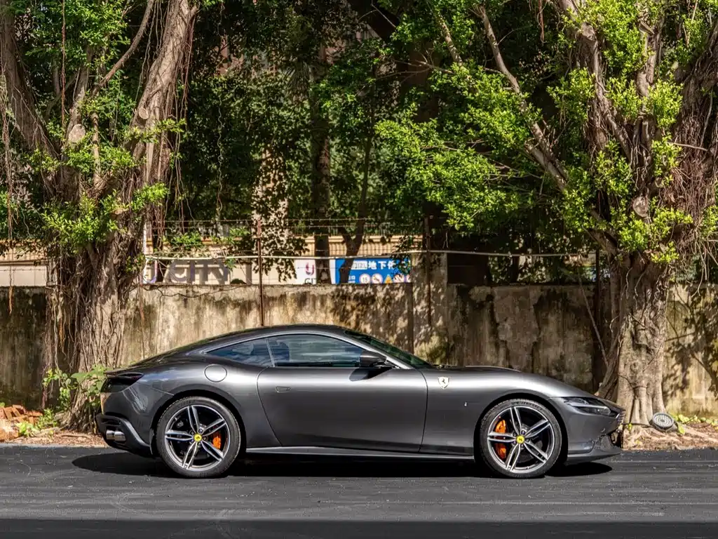 Roma 2020 3.9T V8 купить на сайте DeffCars