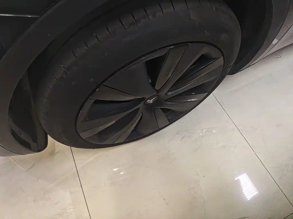 Model Y 2024 rear-wheel drive version купить на сайте DeffCars