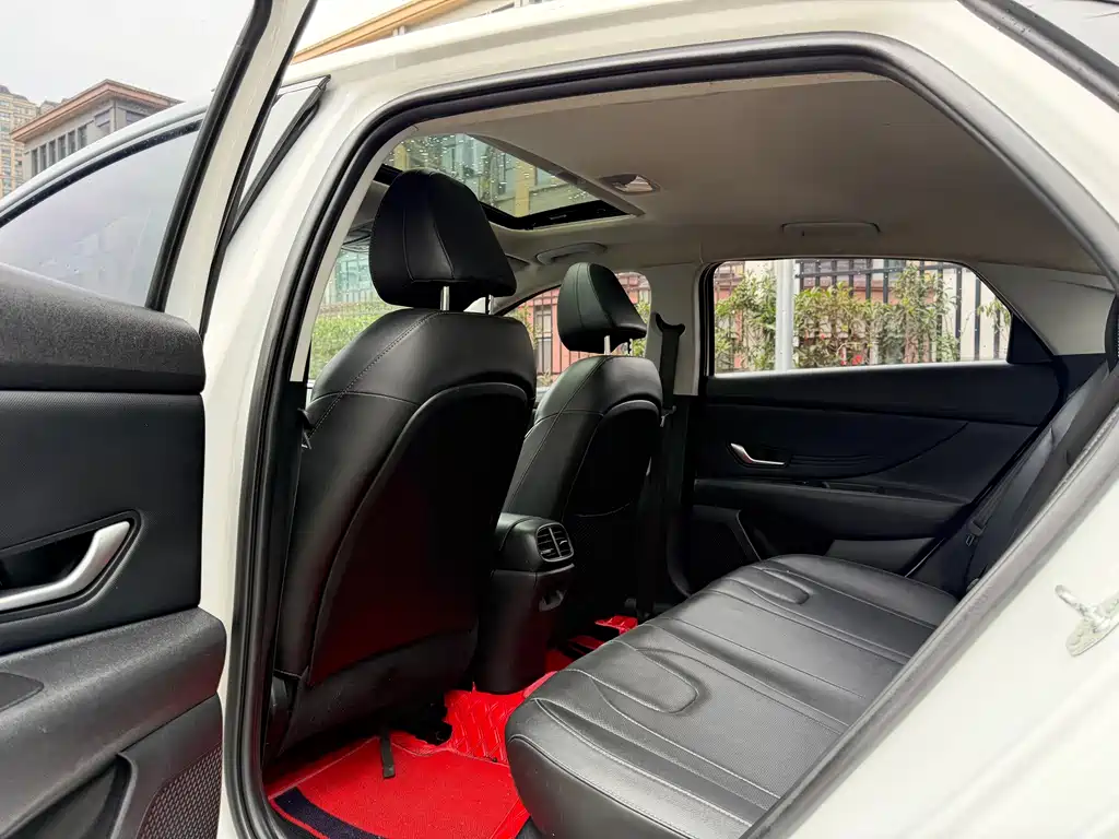 Elantra 2022 1.5L CVT LUX Premium Edition купить на сайте DeffCars