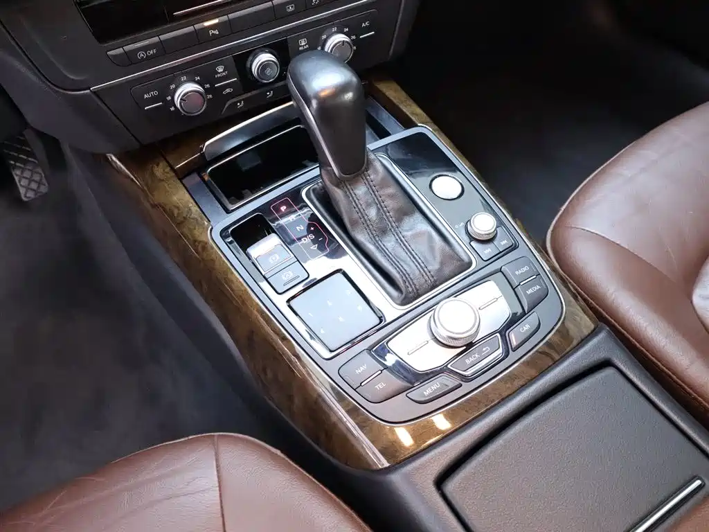 Audi A6L 2018 30th Anniversary Model TFSI Enterprising купить на сайте DeffCars