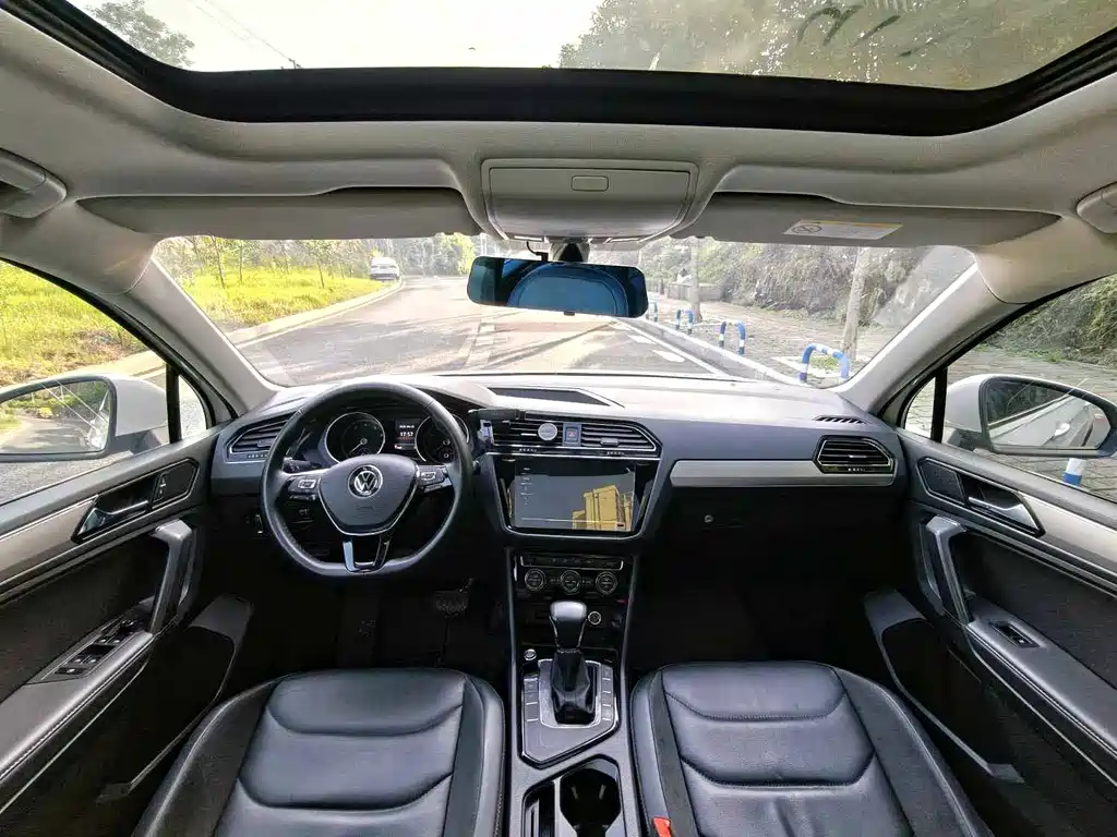 Tiguan L 2021 330TSI automatic two-wheel drive smart version купить на сайте DeffCars