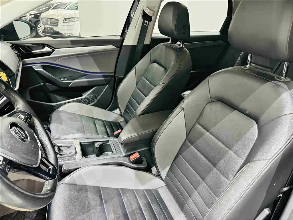 Sagitar 2021 280TSI DSG 30th Anniversary Edition купить на сайте DeffCars