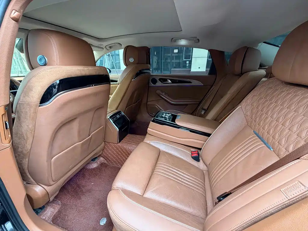 Hongqi H9 2020 2.0T Zhilian Qichang Edition купить на сайте DeffCars