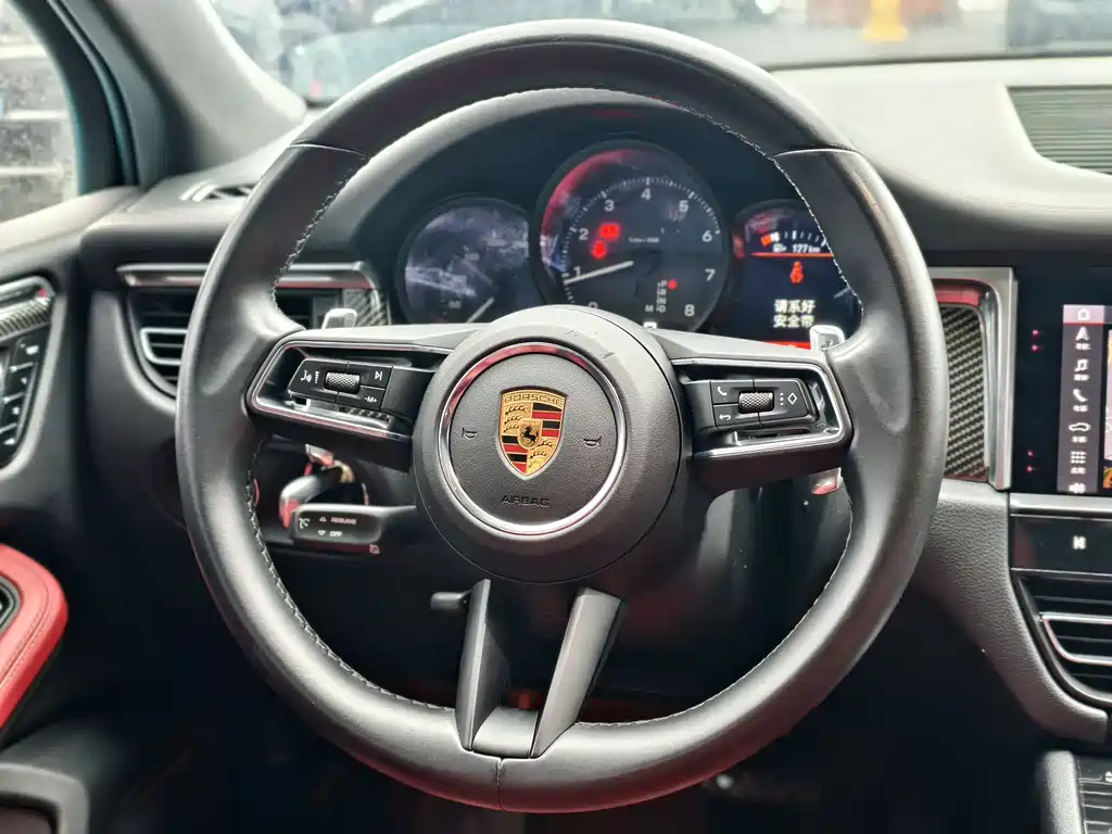 Macan 2022 Macan 2.0T купить на сайте DeffCars