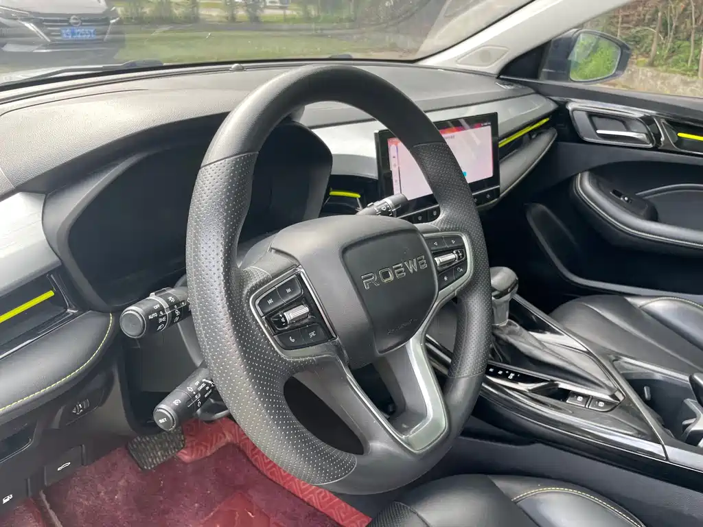Roewe i5 2021 facelift 1.5L CVT diamond version купить на сайте DeffCars