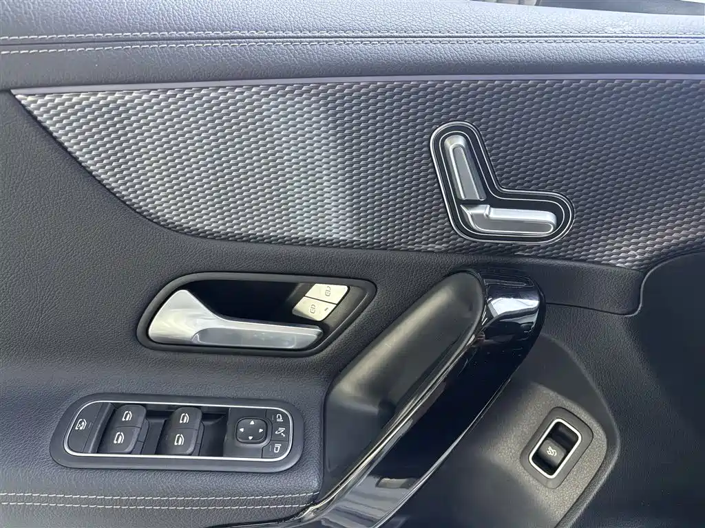 Mercedes-Benz A-Class 2021 A 200 L Sports Sedan Fashionable купить на сайте DeffCars