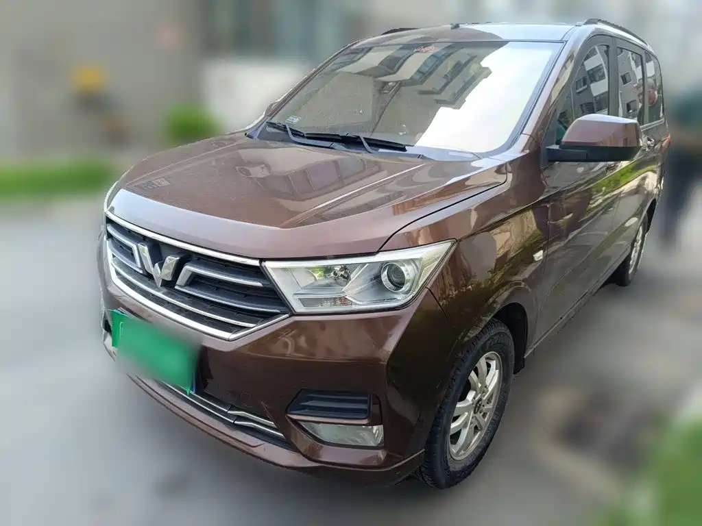 Wuling Hongguang 2018 1.5L S Comfort L2B купить на сайте DeffCars