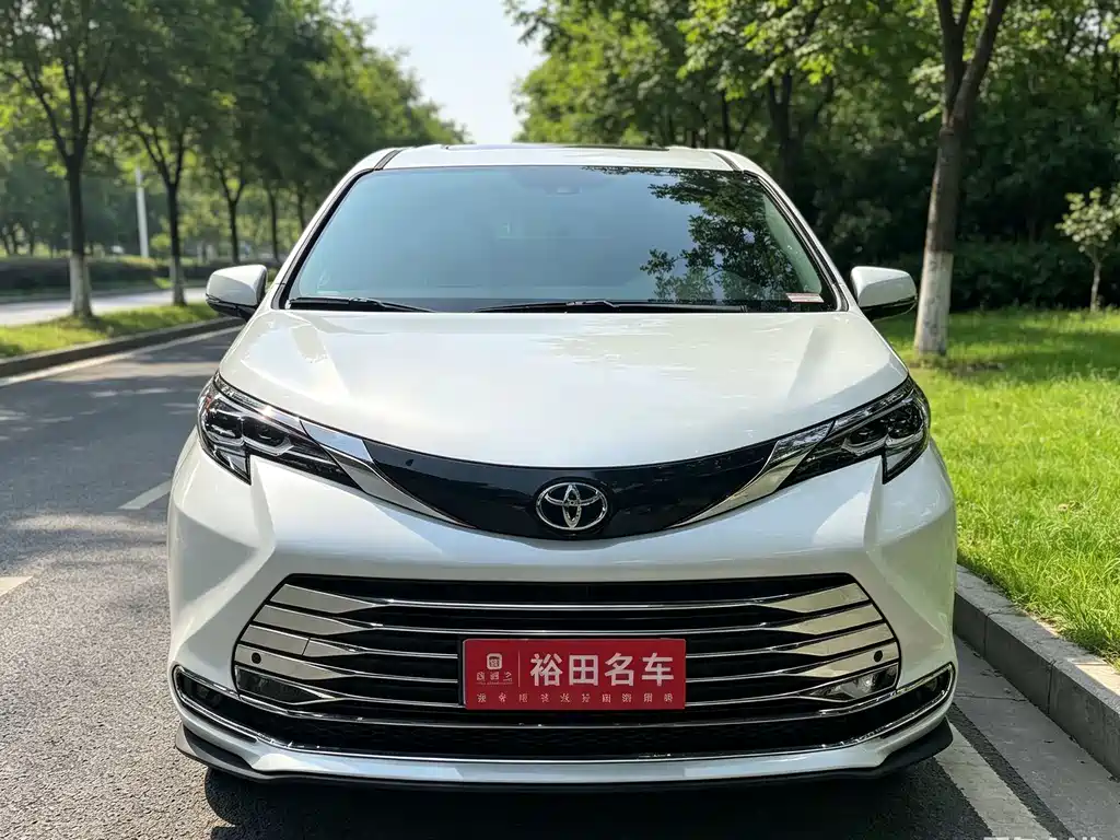 SIENNA 2024 2.5L Hybrid Comfort Edition купить на сайте DeffCars