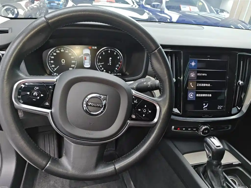 Volvo S60 2020 T4 Zhiyuan Luxury Edition купить на сайте DeffCars