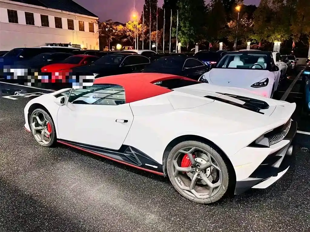 Huracán 2020 Huracán EVO RWD Spyder купить на сайте DeffCars