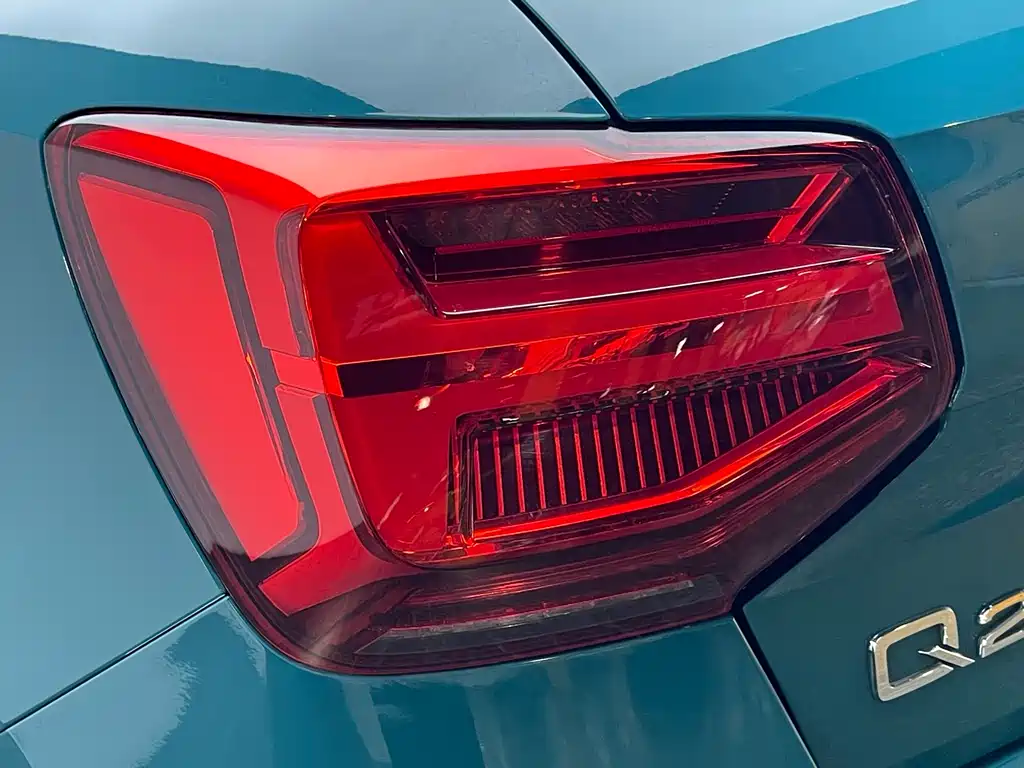 Audi Q2L 2021 35 TFSI luxury and dynamic model купить на сайте DeffCars