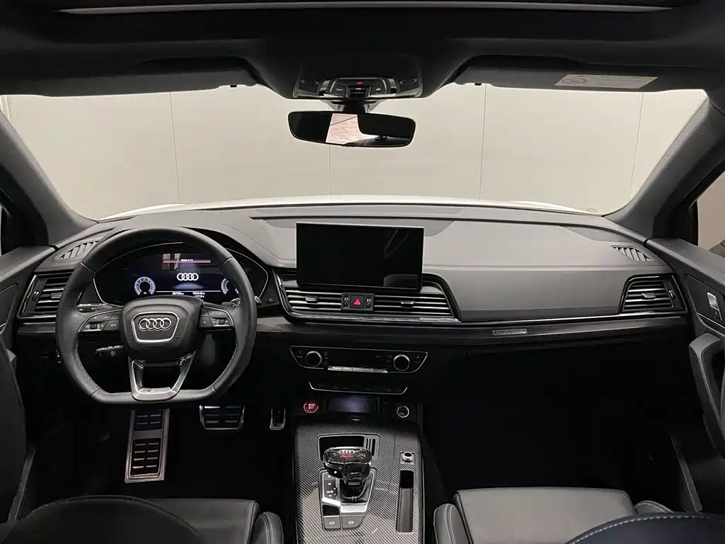 Audi Q5L 2024 40 TFSI luxury and dynamic model купить на сайте DeffCars