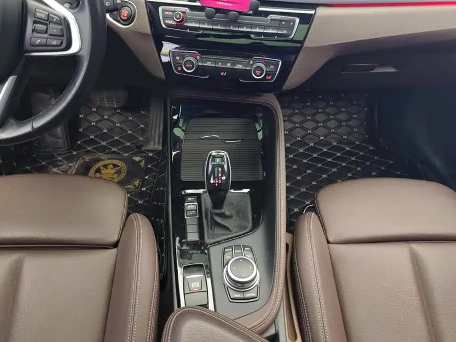 BMW X2 2021 sDrive20i M Off-Road Package купить на сайте DeffCars
