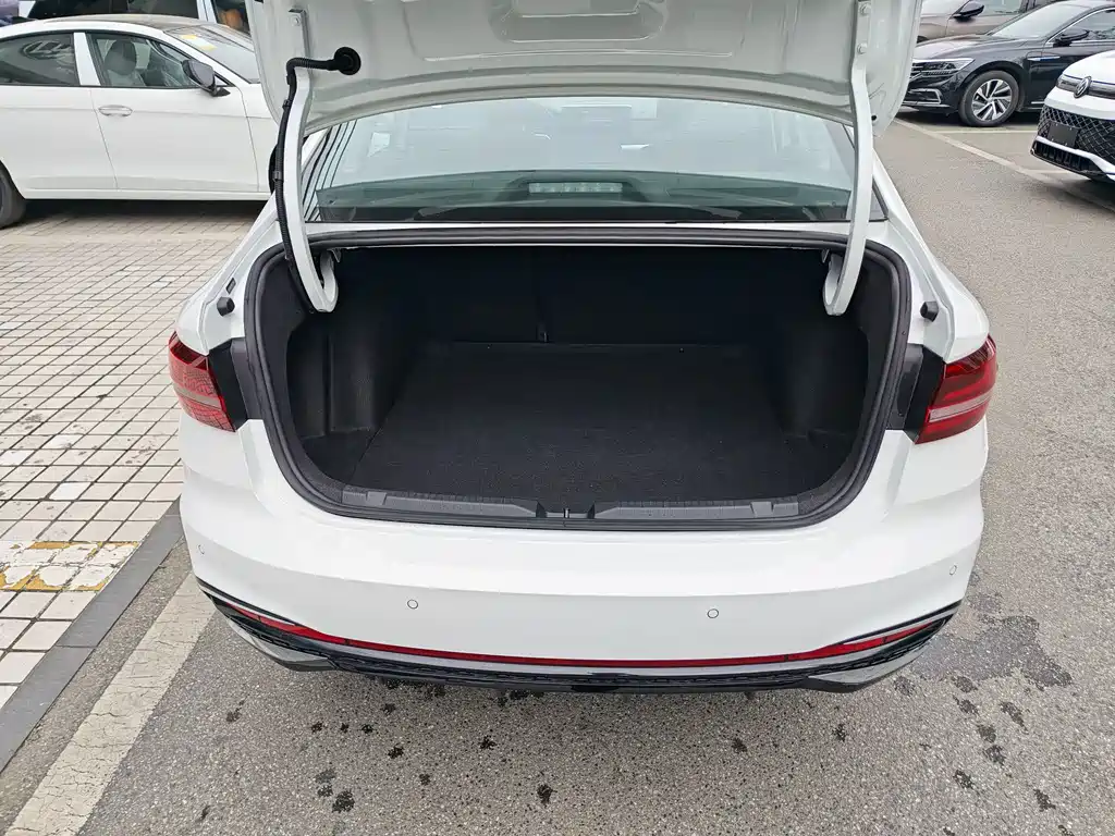 Lavida 2024 300TSI DSG Starry Sky Leading Edition купить на сайте DeffCars