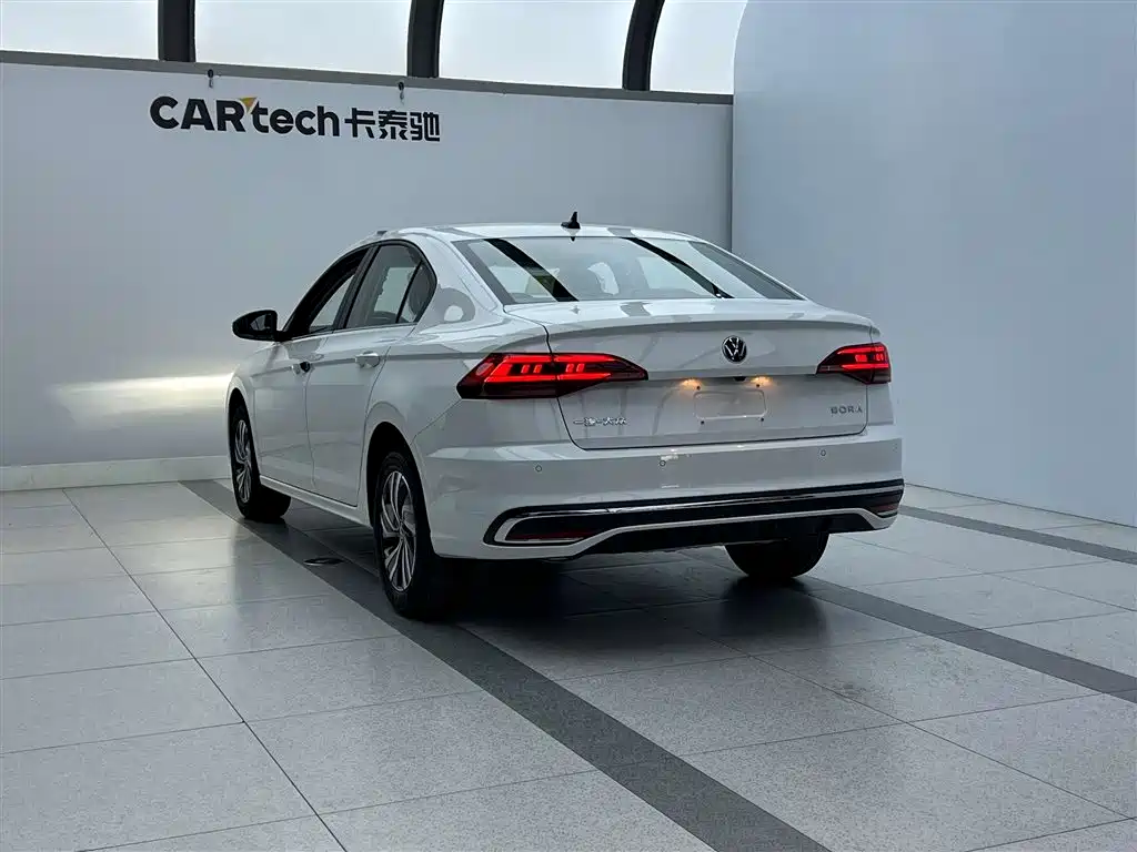 Bora 2025 facelift 200TSI DSG Yuexing Navigation Edition купить на сайте DeffCars