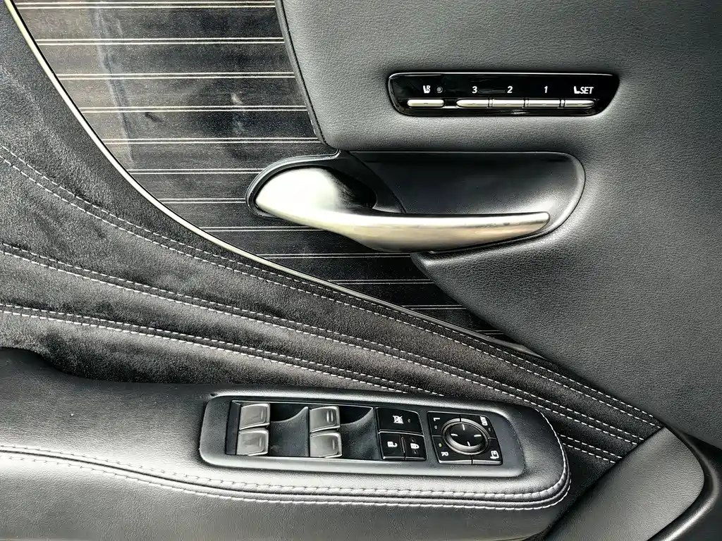 Lexus LS 2018 500h Excellence Edition National V купить на сайте DeffCars