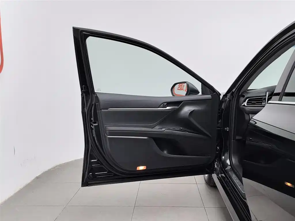 Camry 2021 2.0G Deluxe Edition купить на сайте DeffCars
