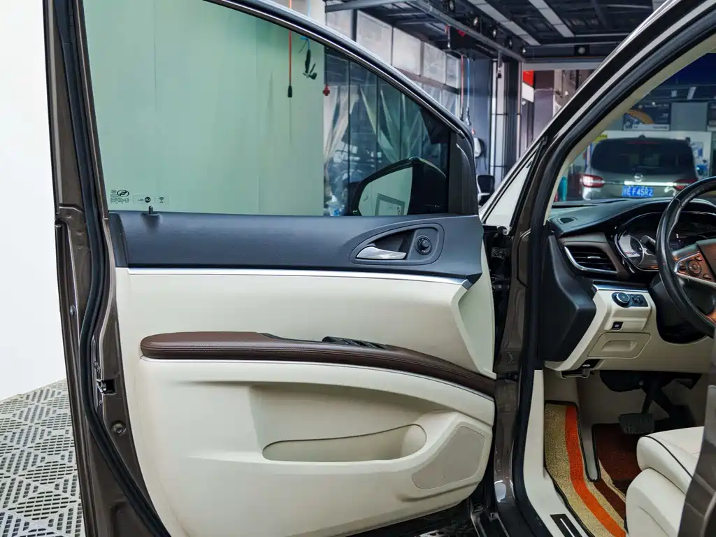 Buick GL8 2020 Land Business Class 652T Premium купить на сайте DeffCars