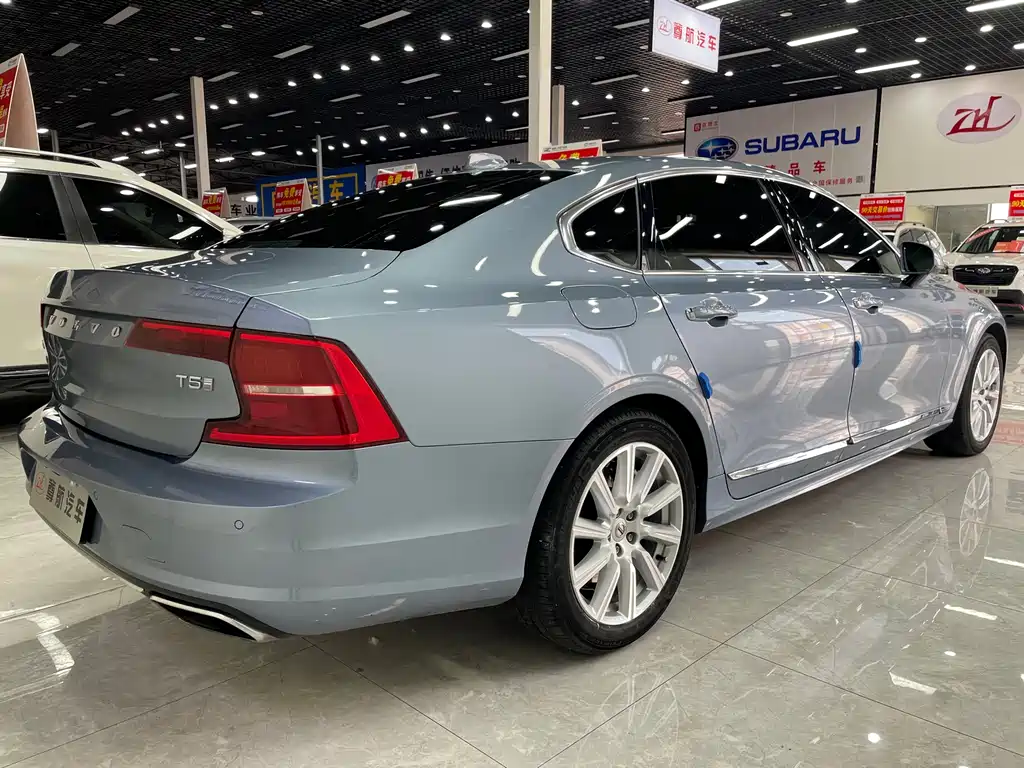 Volvo S90 2020 T5 Zhiyuan Luxury Edition купить на сайте DeffCars