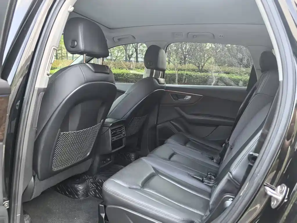 Audi Q7 2022 55 TFSI quattro S line sports купить на сайте DeffCars