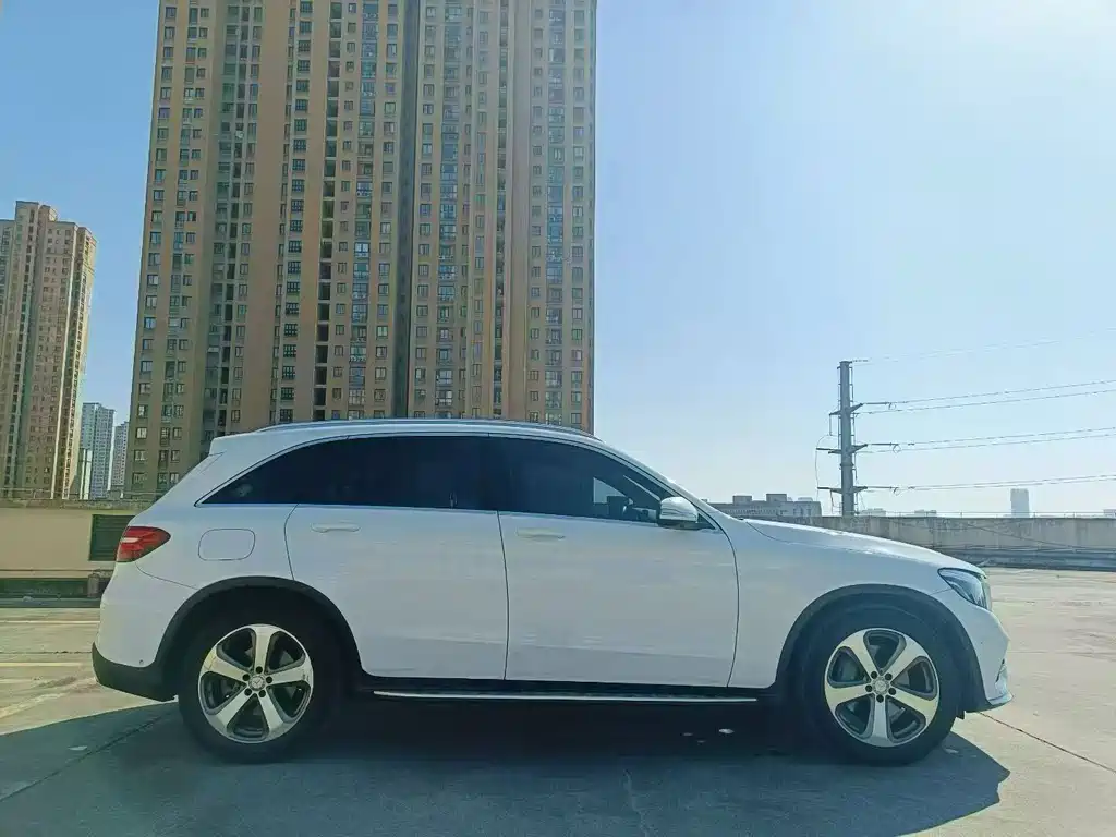 Mercedes GLC 2017款 260 4MATIC 豪华型 купить на сайте DeffCars